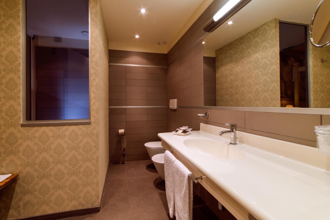 Motel Hotel Piranha Cameriano المظهر الخارجي الصورة