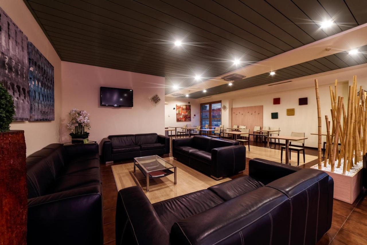 Motel Hotel Piranha Cameriano المظهر الخارجي الصورة